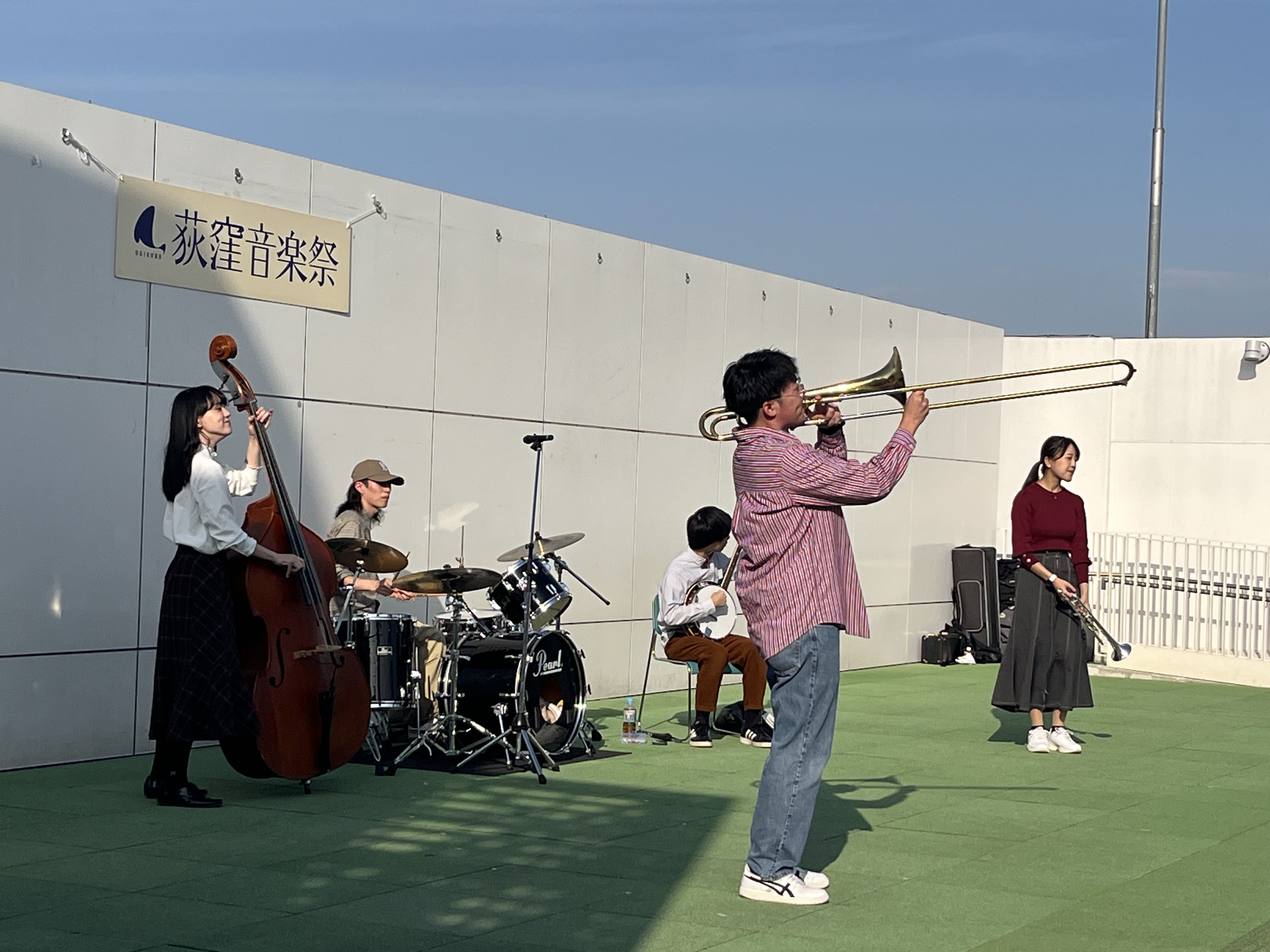 251108「天空からの響き」@荻窪タウンセブン屋上（屋外ステージ）