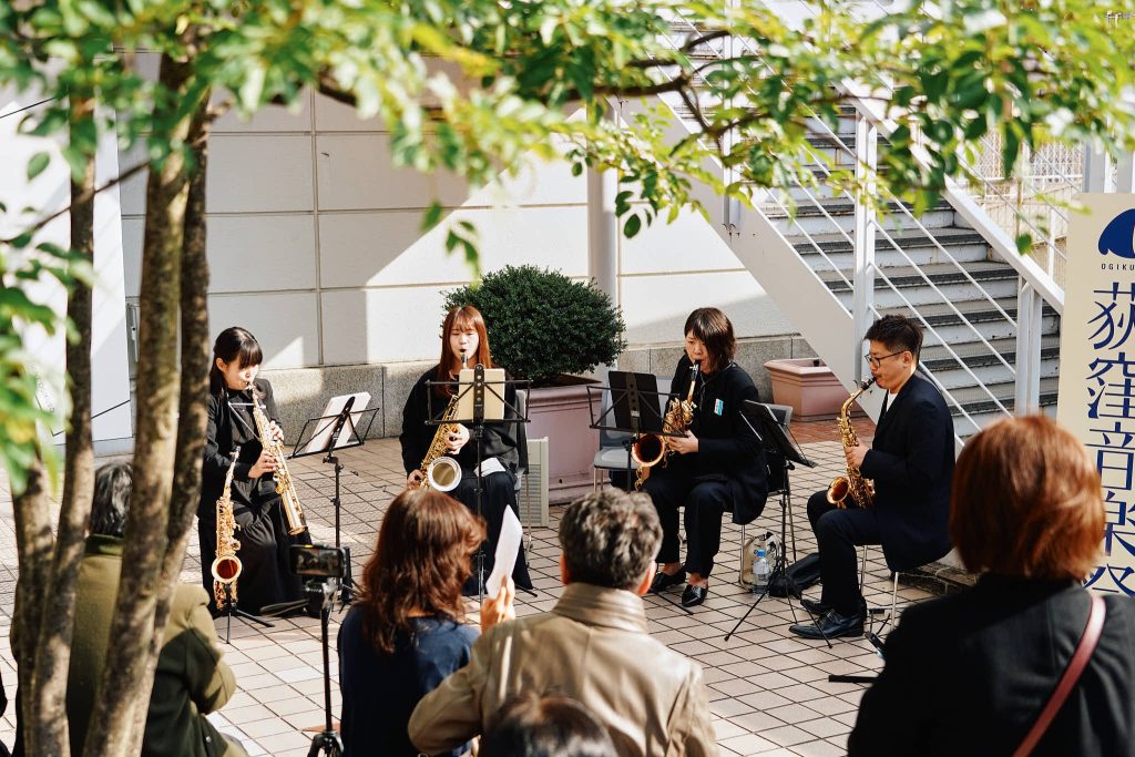 251108 「通りすがりのクラシック」@ルミネ2階ペデストリアンデッキ