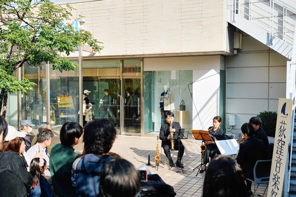 251108 「通りすがりのクラシック」@ルミネ2階ペデストリアンデッキ