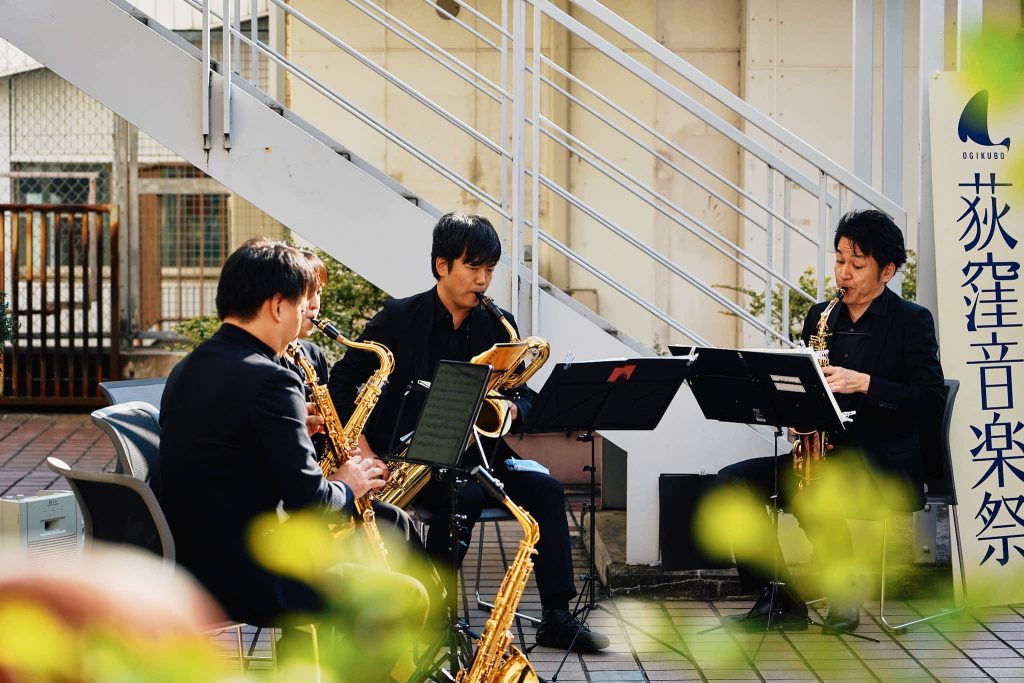 251108 「通りすがりのクラシック」@ルミネ2階ペデストリアンデッキ